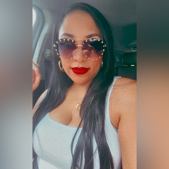 Meet your Posher, Jessica - Picture 9 of 9